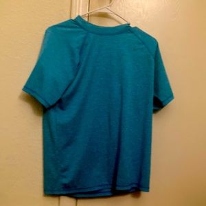 I’m selling a nike tee for kids